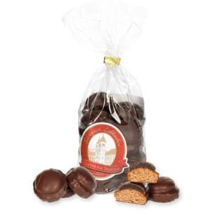 Plum gingerbread kisses